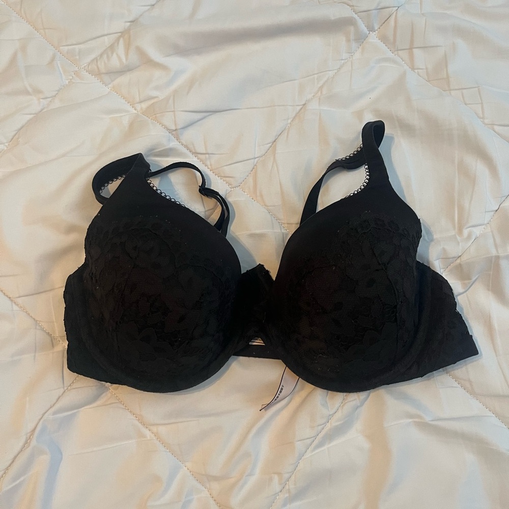 Victoria's Secret Black Lace-Trim Bra - lined perfect coverage